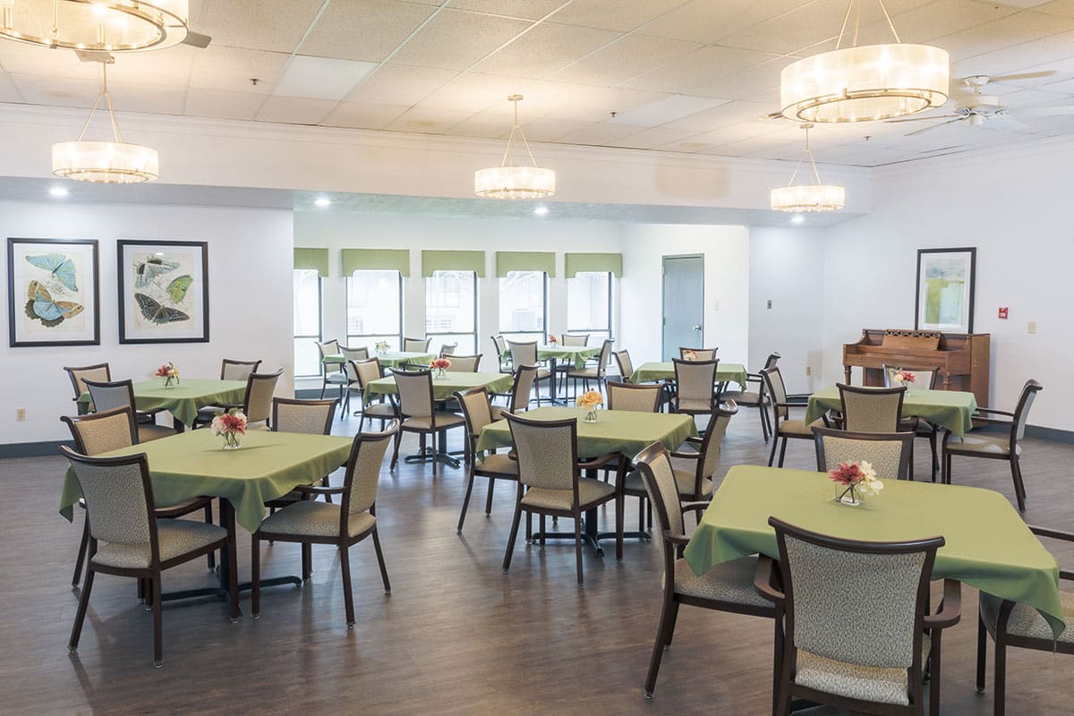 common dining at the Willow Knoll facility